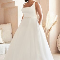 The Persnickety Bride - Paloma Blanca Style Number: 2383