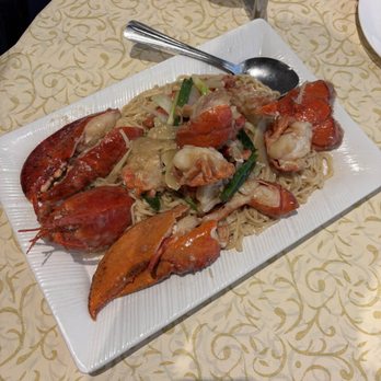 Sifu Wong Kitchen - Lobster e-fu noodles - Dim Sum Near Me - Sunnyvale, California Sifu Wong Kitchen - Lobster e-fu noodles - Dim Sum Near Me - Sunnyvale, California