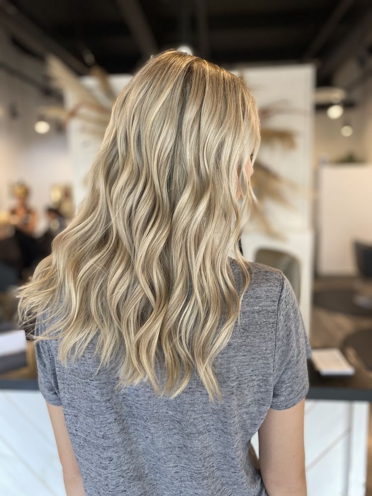 Tangles Hair Studio and Color Lounge Image