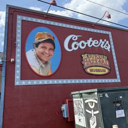 Cooter's Place - Nashville - Outdoor sign (side)