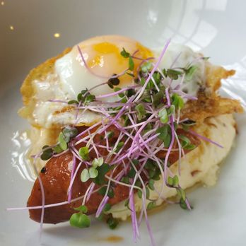 Jacmel Inn - Brunch bowl with gouda grits - New American Near Me - Hammond, Louisiana