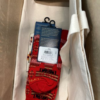 Pendleton PDX - Concourse C - The best socks! - Women's Clothing Near Me - Portland, Oregon Pendleton PDX - Concourse C - The best socks! - Women's Clothing Near Me - Portland, Oregon