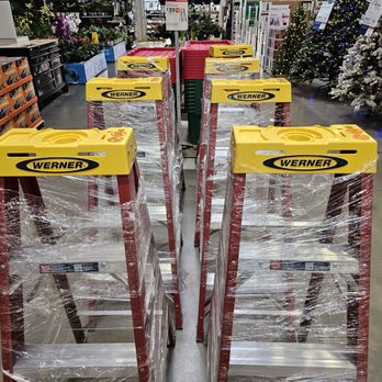 Lowe's Home Improvement - Pretty good sale on a quality 4 ft Ladder - Home Decor Near Me - Corona, California Lowe's Home Improvement - Pretty good sale on a quality 4 ft Ladder - Home Decor Near Me - Corona, California