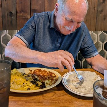 Honey I'm Home - Husband had spicy Coyote omelette with peppery bisquets and gravy - Diners Near Me - Bakersfield, California Honey I'm Home - Husband had spicy Coyote omelette with peppery bisquets and gravy - Diners Near Me - Bakersfield, California