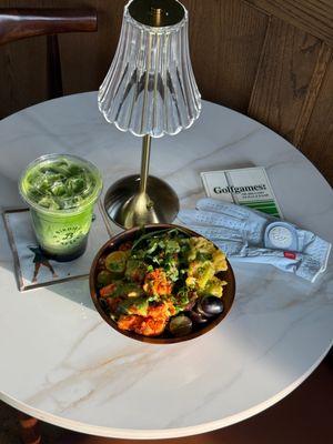 Birdies & Lattes by null