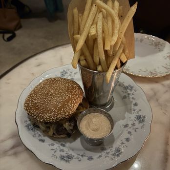 Oliver’s - Oliver's cheeseburger - Seafood Near Me - Chicago, Illinois Oliver’s - Oliver's cheeseburger - Seafood Near Me - Chicago, Illinois