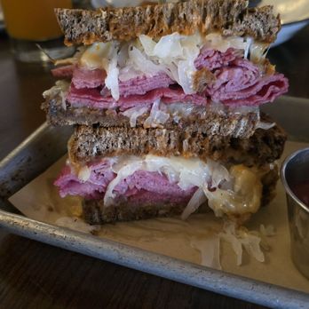 Bar Louie - Bars Near Me - Tustin, California