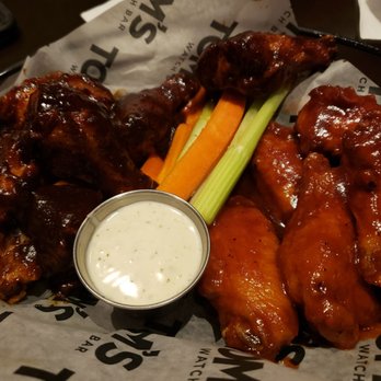 Tom's Watch Bar - Jamaican Jerk and Honey BBQ - New American Near Me - Las Vegas, Nevada