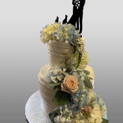 Amelia’s Cakery - Beautiful summer wedding cake