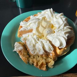 Banana cream waffle (special)
