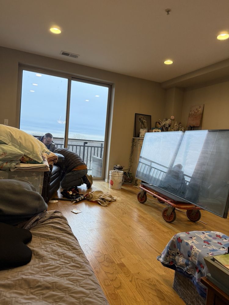 Tayloe Glass - veterans service organization in Oak Park, IL