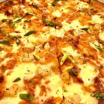 Crisp Flatbread - Scallop and Bacon - Pizza Near Me - Osterville, Massachusetts