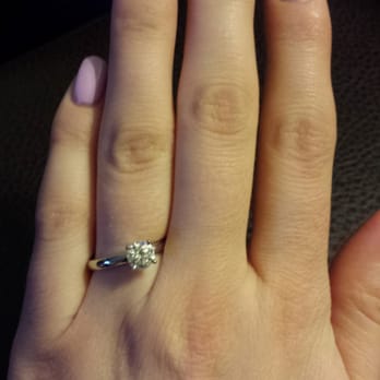 Supreme Salon - Love my no chip nails. - Hair Salons Near Me - Glendale Heights, Illinois