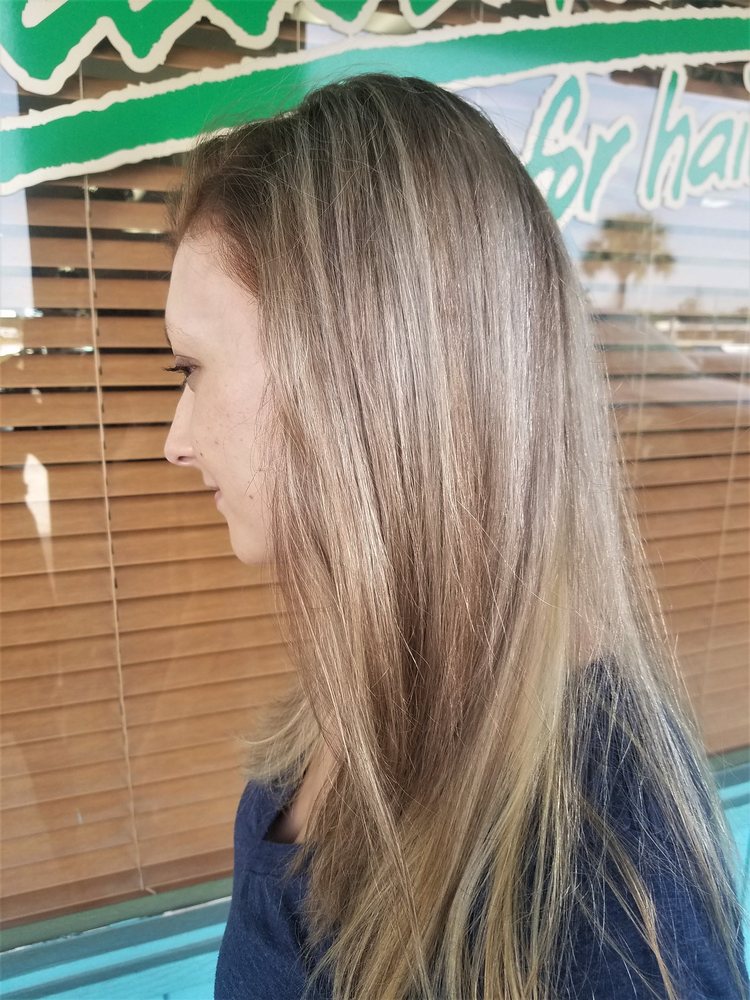Styles By Maryann Logo