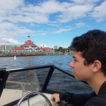 Long Beach Boat Rentals - Don't forget to bring a hat and sunglasses. We forgot. - Boat Charters Near Me - Long Beach, California