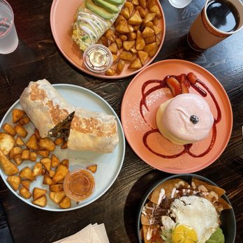 Burnt Crumbs - Carne Asada Omelette Strawberry Souffle Pancakes (2 per order) Shredded Beef Chilaquiles Breakfast Burrito - New American Near Me - Irvine, California