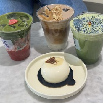 Onescape Coffee - Strawberry matcha, peanut butter latte, blueberry matcha, yuzu dessert - Coffee & Tea Near Me - Los Angeles, California