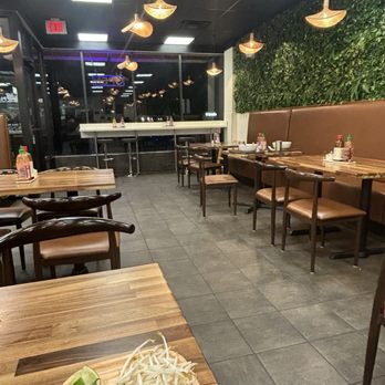Pho Plus - Inside - Bubble Tea Near Me - Rolling Meadows, Illinois