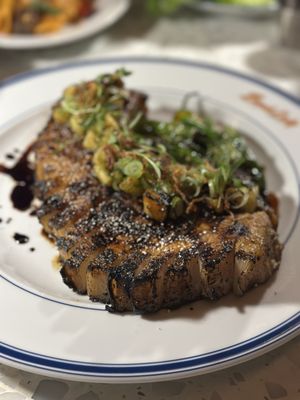 The Lunch Lady of Saigon by null