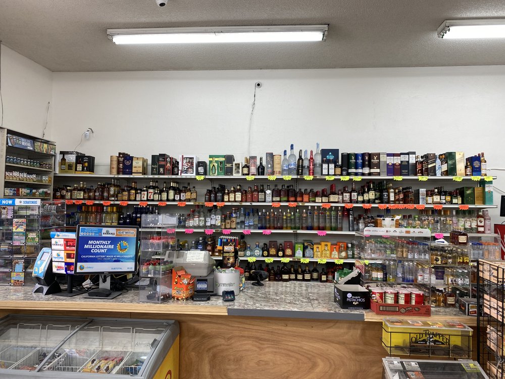 GREWALZ LIQUOR & GROCERIES Updated August 2024 16 Photos 1270