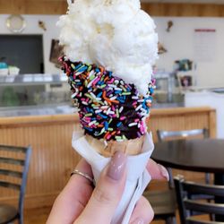 Scoops the Ice Creamery - Almond flavor