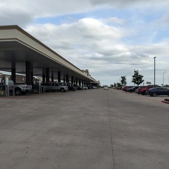 Buc-ee’s - Gas pumps at Buc-ee's, Ennis - Gas Stations Near Me - Ennis, Texas
