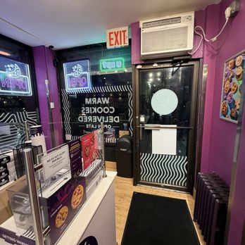 Insomnia Cookies - Food Delivery Services Near Me - New York, New York Insomnia Cookies - Food Delivery Services Near Me - New York, New York