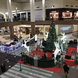 Gallerìa Shop York Galleria - Dead Mall Full of Neon - YouTube