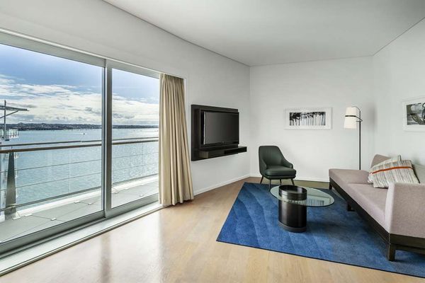 Hilton Auckland by null