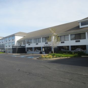 The Pell - Hotels Near Me - Middletown, Rhode Island