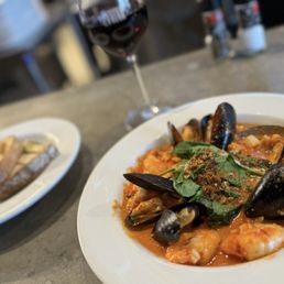 Cioppino. Cioppino.