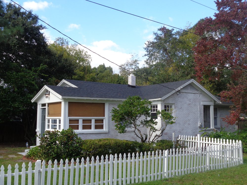 Slide of D & D Roofing