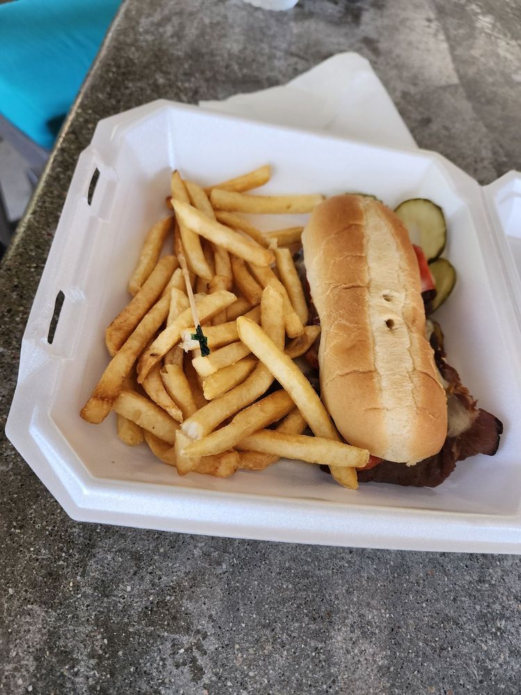 Pinewood Bar & Grill