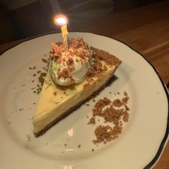 Houston's Restaurant - Key lime pie - Steakhouses Near Me - Pasadena, California Houston's Restaurant - Key lime pie - Steakhouses Near Me - Pasadena, California