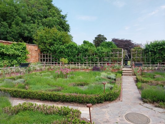 Shakespeare's New Place by null