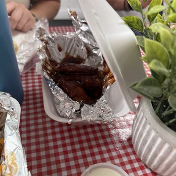 Roadrunner Pizza & Wings - Classic Wings- 1LB. BBQ - Pizza Near Me - El Paso, Texas Roadrunner Pizza & Wings - Classic Wings- 1LB. BBQ - Pizza Near Me - El Paso, Texas