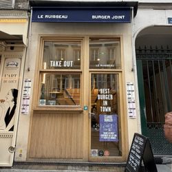 Le Ruisseau - Burger Joint - Easy to miss, pretty small frontage.