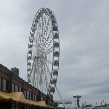 The Seattle Great Wheel - Wheel - Amusement Parks Near Me - Seattle, Washington
