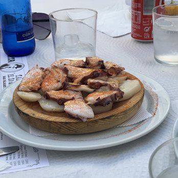 Taberna El Tío de la Tiza - Pulpos a la gallega (octopus) - Tapas Bars Near Me - Cádiz, California