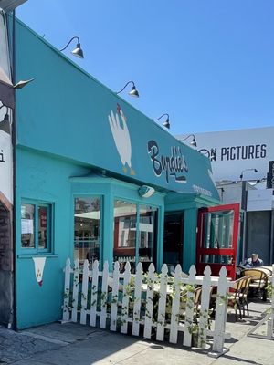 Byrdie's Rotisserie by Bacari by null