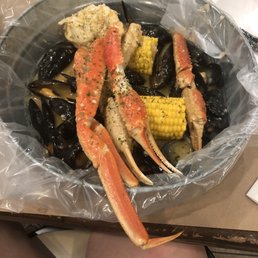Combo 4 - 1 Lb. Shrimp & 1 Lb. Black Mussel & 1 Lb. Snow Crab Combo 4 - 1 Lb. Shrimp & 1 Lb. Black Mussel & 1 Lb. Snow Crab