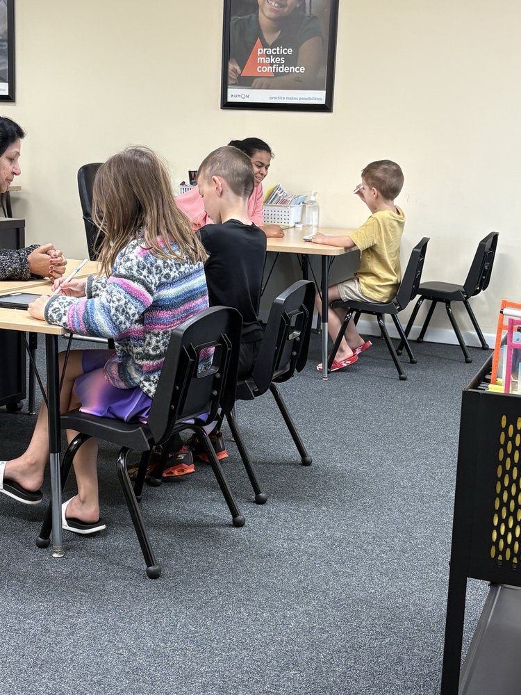 Kumon Math and Reading Center of Hoffman Estates - reading tutor in Hoffman Estates, IL