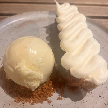 Boia De - carrot cake - Italian Near Me - Miami, Florida