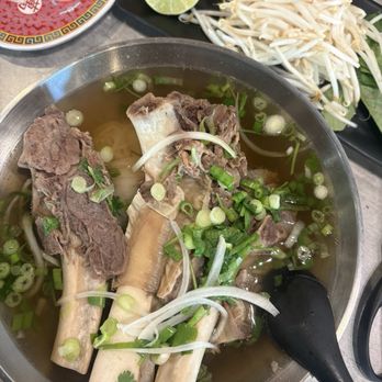 Sit Lo Saigon - #16 Shortrib Pho (Tender braised short ribs) - Vietnamese Near Me - Davis, California