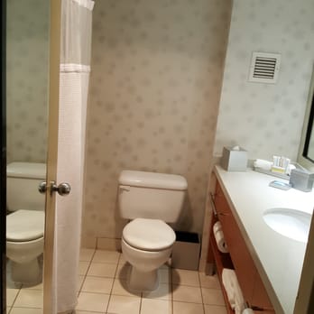 Inn At The Quay - Hotels Near Me - New Westminster, British Columbia