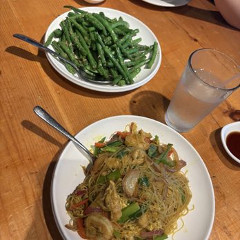 Super Dumpling - Noodles and green beans - Chinese Near Me - Culver City, California