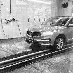 Cornhusker Auto Wash - Gettin my baby gurl a full body scrub!