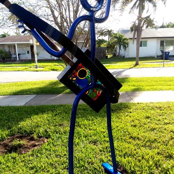 tube dude - Here's "Giggy" from the back. - Art Galleries Near Me - Sarasota, Florida tube dude - Here's "Giggy" from the back. - Art Galleries Near Me - Sarasota, Florida