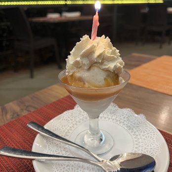Chops Seafood & Steak - Birthday Desert - Seafood Near Me - Virginia Beach, Virginia