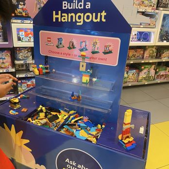 The LEGO Store - "play build area" - Toy Stores Near Me - Santa Clara, California The LEGO Store - "play build area" - Toy Stores Near Me - Santa Clara, California